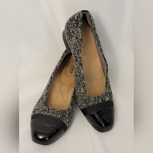 Clarks Shoes - Clark's Artisan Keesha Rosa Tweed Flats Size 7.5M